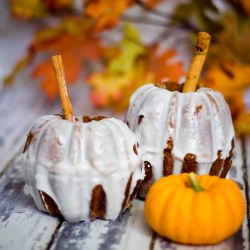 Pumpkin bread mini pumpkins