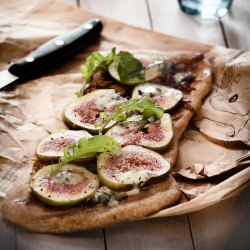 Figs and Gorgonzola flatbread