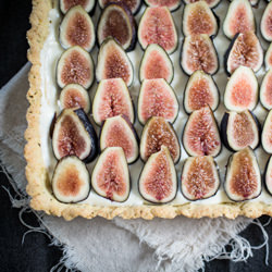 Fig mascarpone tart