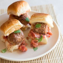 Mini Meatball Sliders with Tomato
