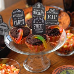 Graveyard Cupcakes