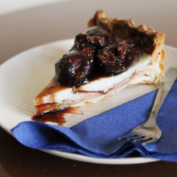 Roasted Figs on a Roquefort Tart