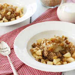 Apples & Cinnamon Breakfast Quinoa