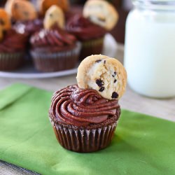 Chocolate Chip Cookie Dough Cupcake