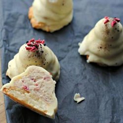 Sarah Bernard w. Raspberry Licorice