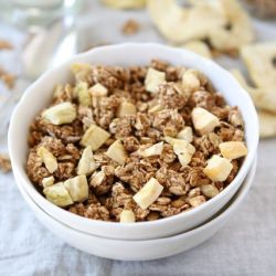 Apple Cinnamon Granola