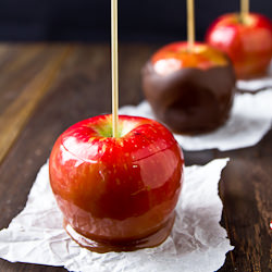 Red Wine Caramel Apples