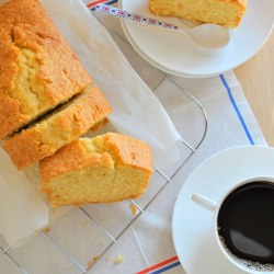 Fluffy Cake w/ Lemon Flavor