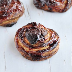 Twisted Bread with Brownie Filling
