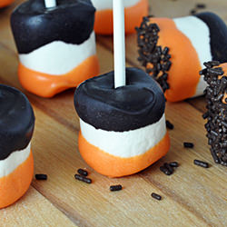 Halloween Marshmallow Pops
