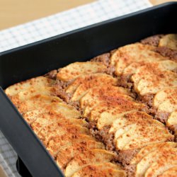 Cinnamon Apple Cake