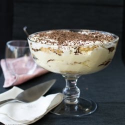 No-bake Biscuit Cake