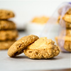 Pumpkin Oatmeal Sandwich Cookies