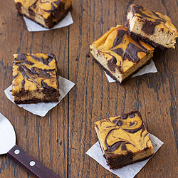 Pumpkin Chocolate Cheesecake Bars