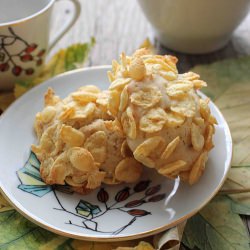 Pecans and Corn Flakes Cookies