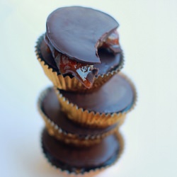 Smoked Almond Turtles