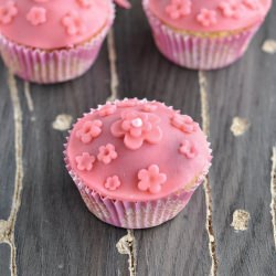 Cupcakes Filled with Jam
