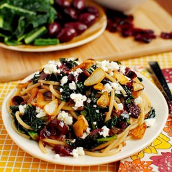 Garlic, Cranberry, & Kale Pasta