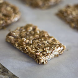 No-Bake Cinnamon Nut Granola Bars