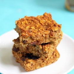 Pumpkin Raisin Baked Oatmeal Bars