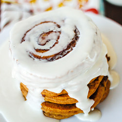 Pumpkin Cinnamon Roll Pancakes