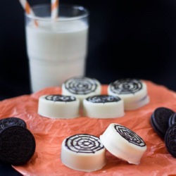 Oreo Spider Web Cookies