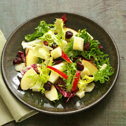 Salad with Apple and Cheese