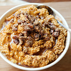 Pumpkin Oatmeal & Cinnamon Pecans