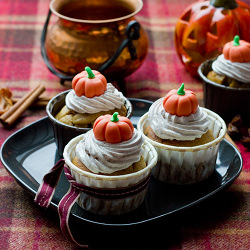 Pumpkin & Chocolate Cupcakes