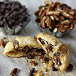 Mini Chocolate Chip Pecan Pies