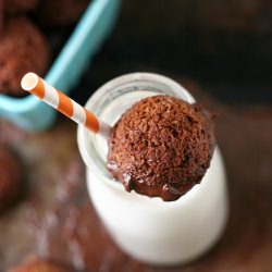 Spiced Chocolate Coconut Macaroons