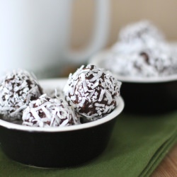 No-Bake Chocolate Balls