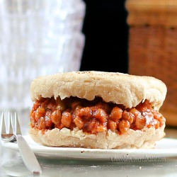 Lentil Bean Sloppy Joe Sandwiches