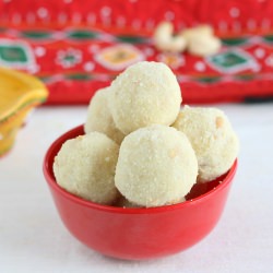 Rava Ladoo
