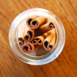 Pear-Vanilla Bourbon Warmer