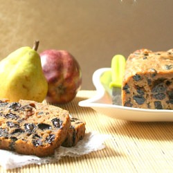 Loaf with Raisins and Fruit Puree