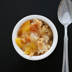 Amaretto Peach Cobbler