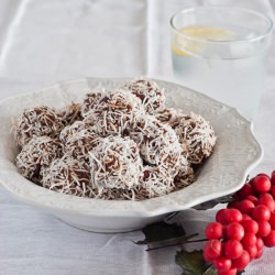 Cranberry, Chocolate and Date Truffle