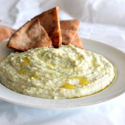 Garlic White Bean Basil Hummus
