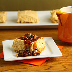 Pumpkin Cheesecake w Praline Sauce