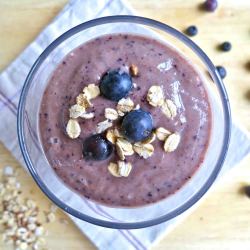 Blueberry, Banana and Oat Smoothie