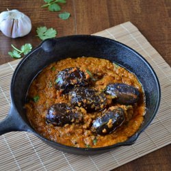 Spicy Stuffed Brinjal Curry