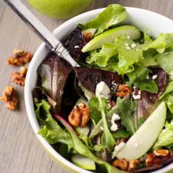 Salad with Blue Cheese and Apples