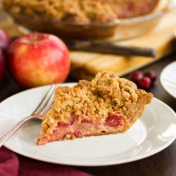 Cranberry Apple Crumble Pie
