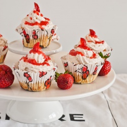 Banana Strawberry Muffins