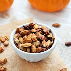 Pumpkin Pie Spiced Pumpkin Seeds