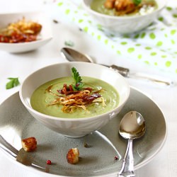 Broccoli Soup with Crispy Bacon