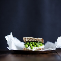 Pea Sandwiches with Ricotta