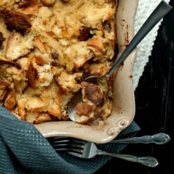 Croissant Panetone Bread Pudding