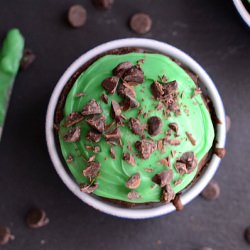 Mini Chocolate Cake w/ Minty Icing
